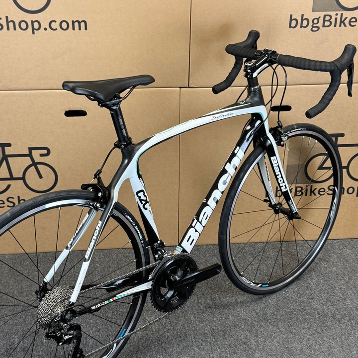 Used Bianchi Infinito, 11-speed Shimano 105, Carbon Fiber Road Bike, 55cm