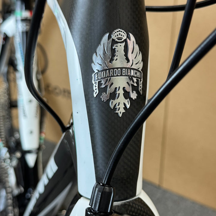Used Bianchi Infinito, 11-speed Shimano 105, Carbon Fiber Road Bike, 55cm