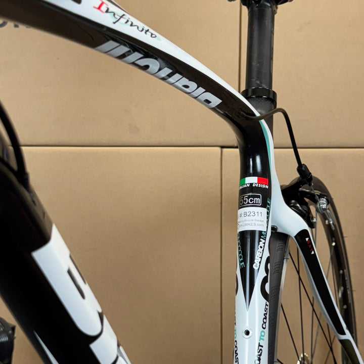Used Bianchi Infinito, 11-speed Shimano 105, Carbon Fiber Road Bike, 55cm