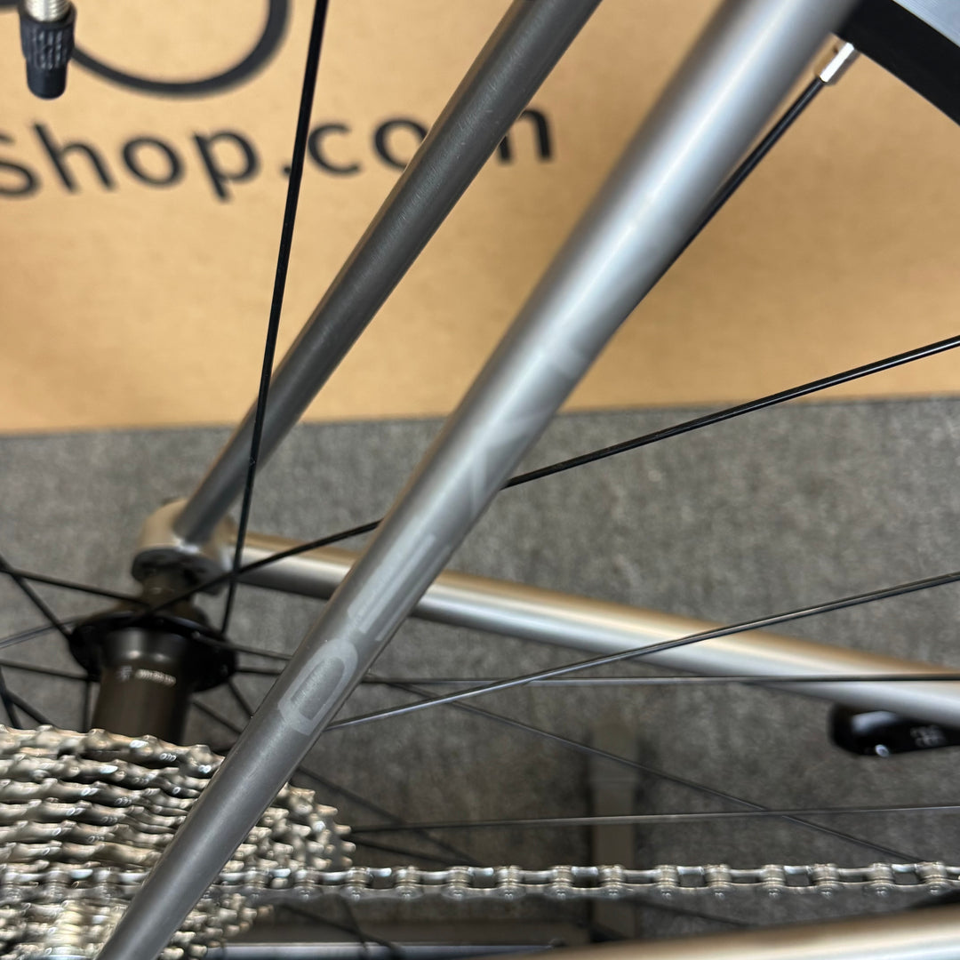 Used Dean El Diente Superlite Ti, Titanium Road Bike, 11-speed Shimano 105, 56cm