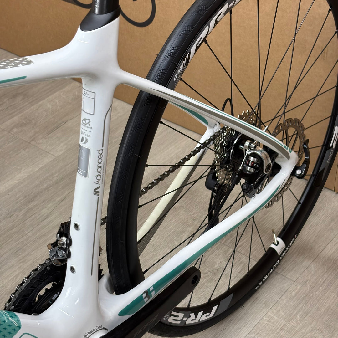 Used Liv Avail Advanced 1 Women's Disc Carbon Road Bike, Shimano 105 11-Speed, Small 52cm