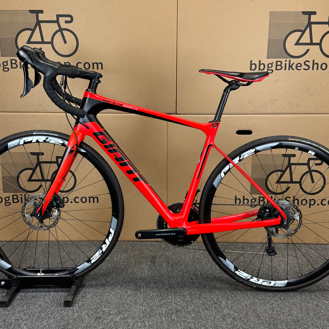 Used Giant Defy Advanced 2, Disc Road Bike Carbon, Shimano 11-speed, Medium 54cm