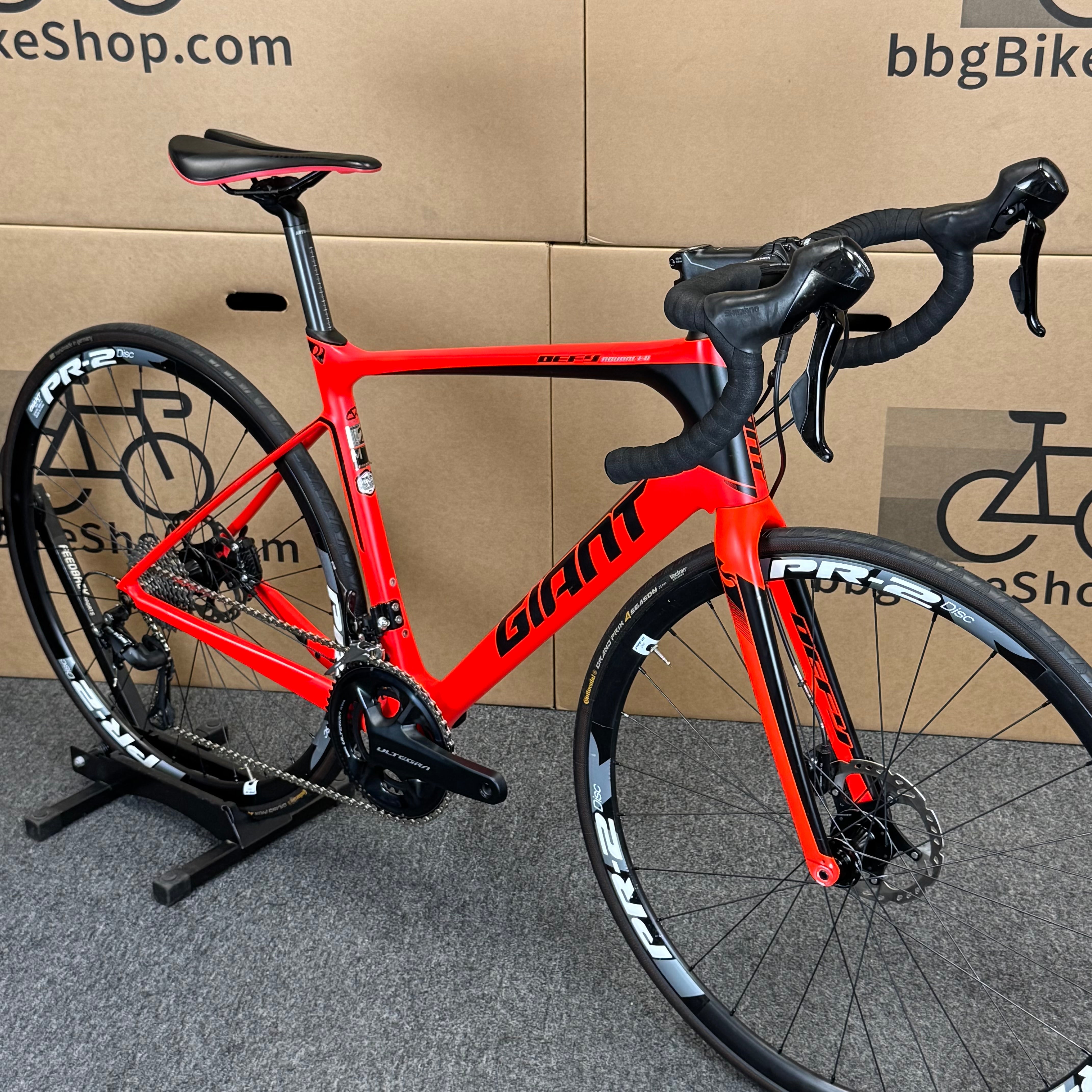 Used Giant Defy Advanced 2, Disc Road Bike Carbon, Shimano 11
