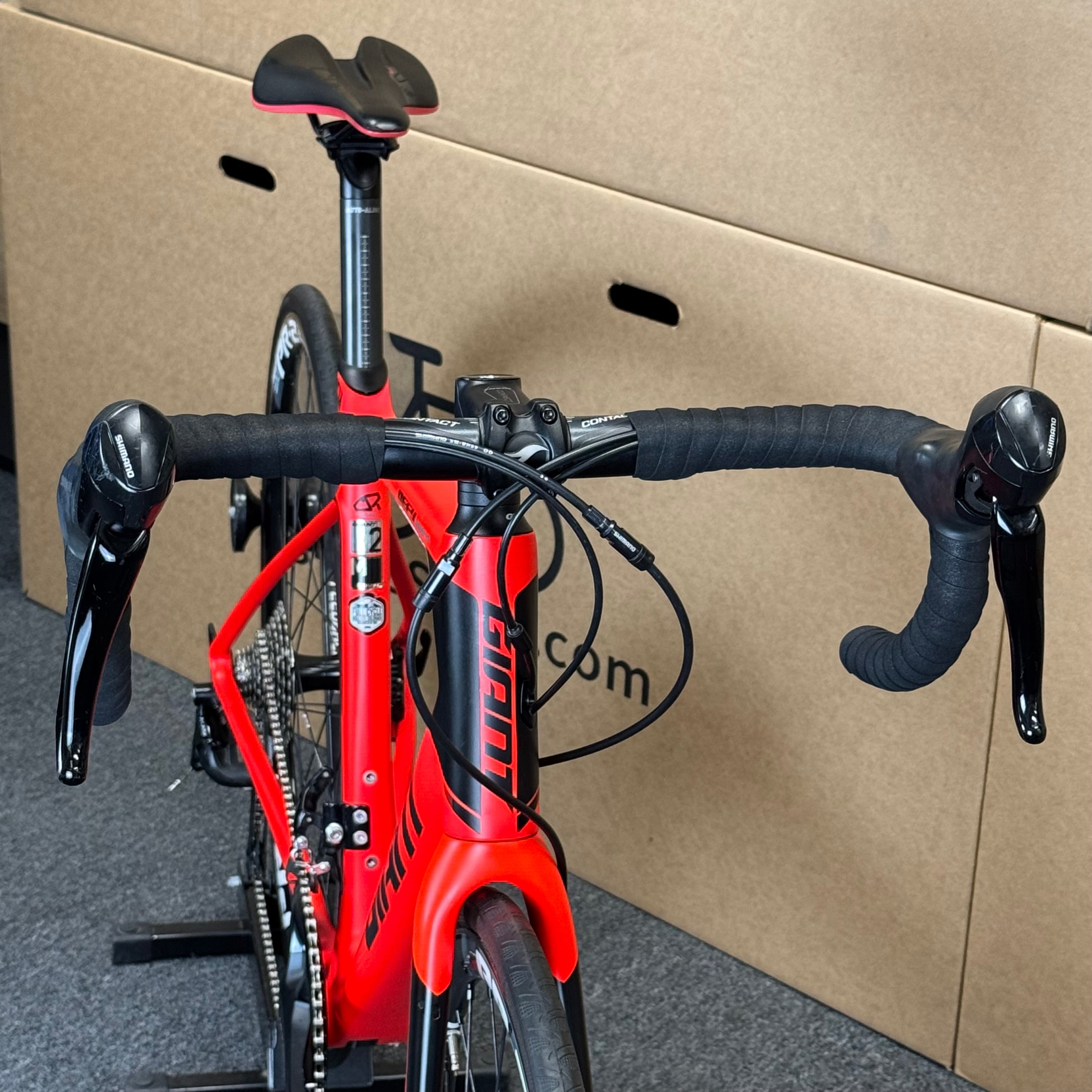 Used Giant Defy Advanced 2, Disc Road Bike Carbon, Shimano 11