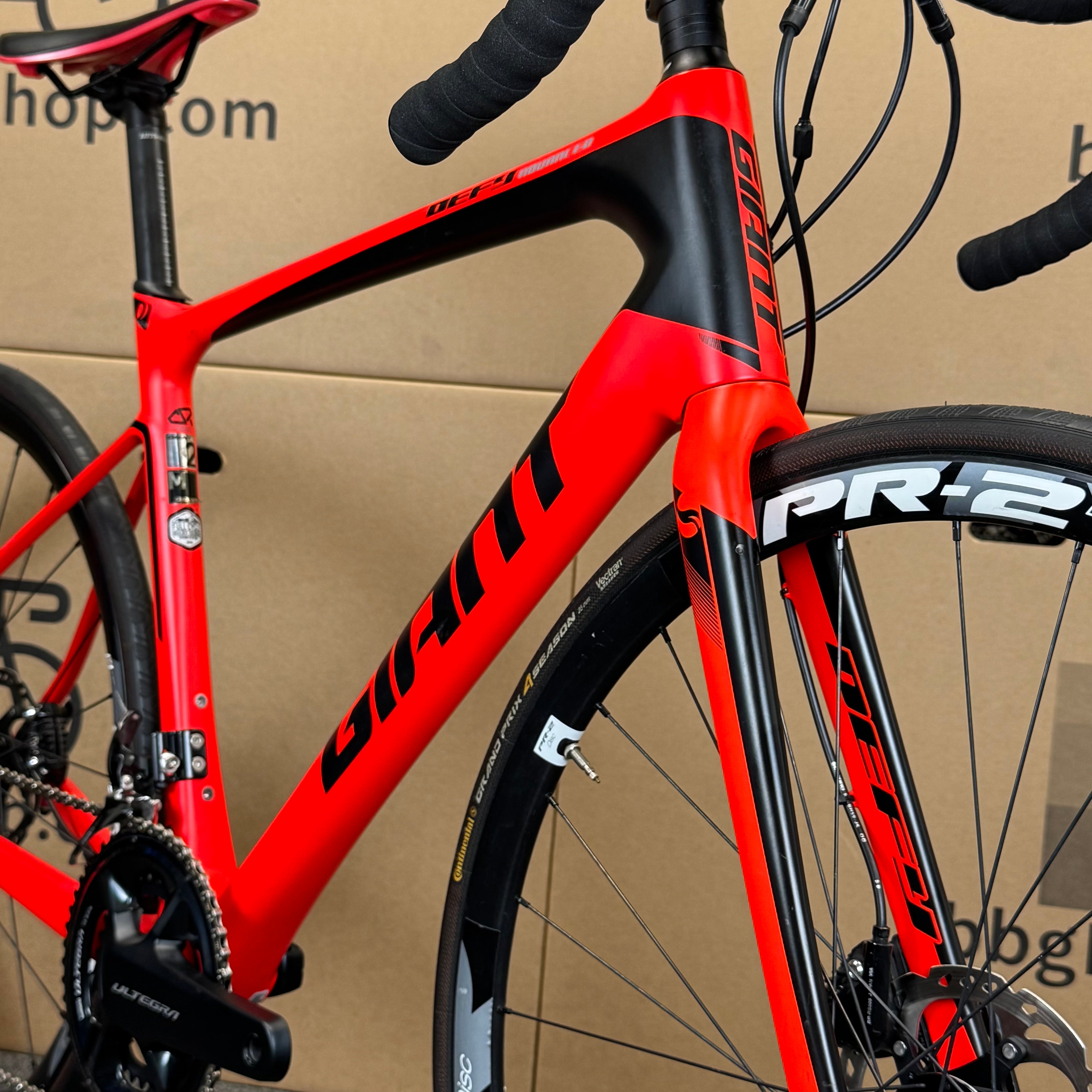 Used Giant Defy Advanced 2, Disc Road Bike Carbon, Shimano 11