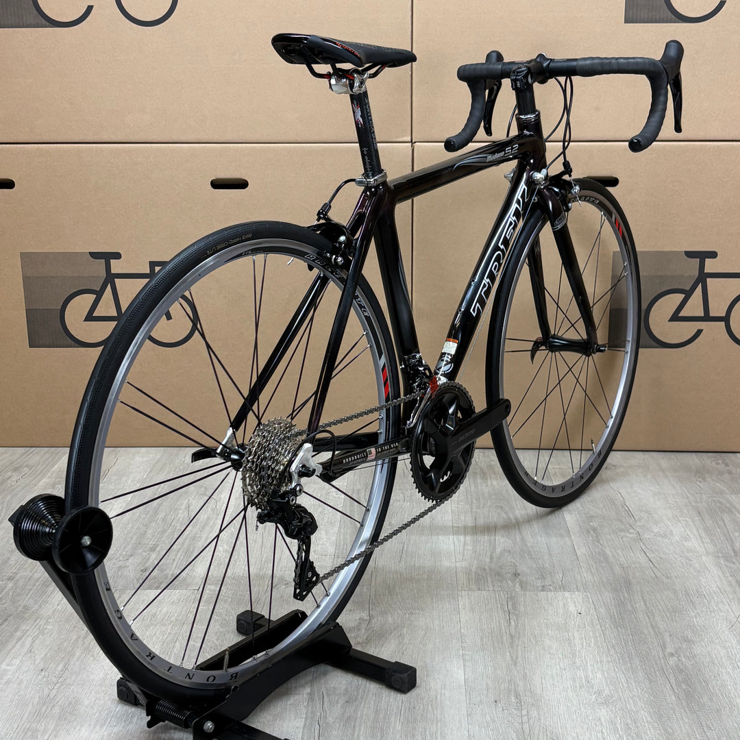 Trek Madone 5.2, Women's Carbon Road Bike, Shimano 105 11-Speed, 50cm