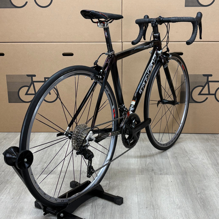Trek Madone 5.2, Women's Carbon Road Bike, Shimano 105 11-Speed, 50cm