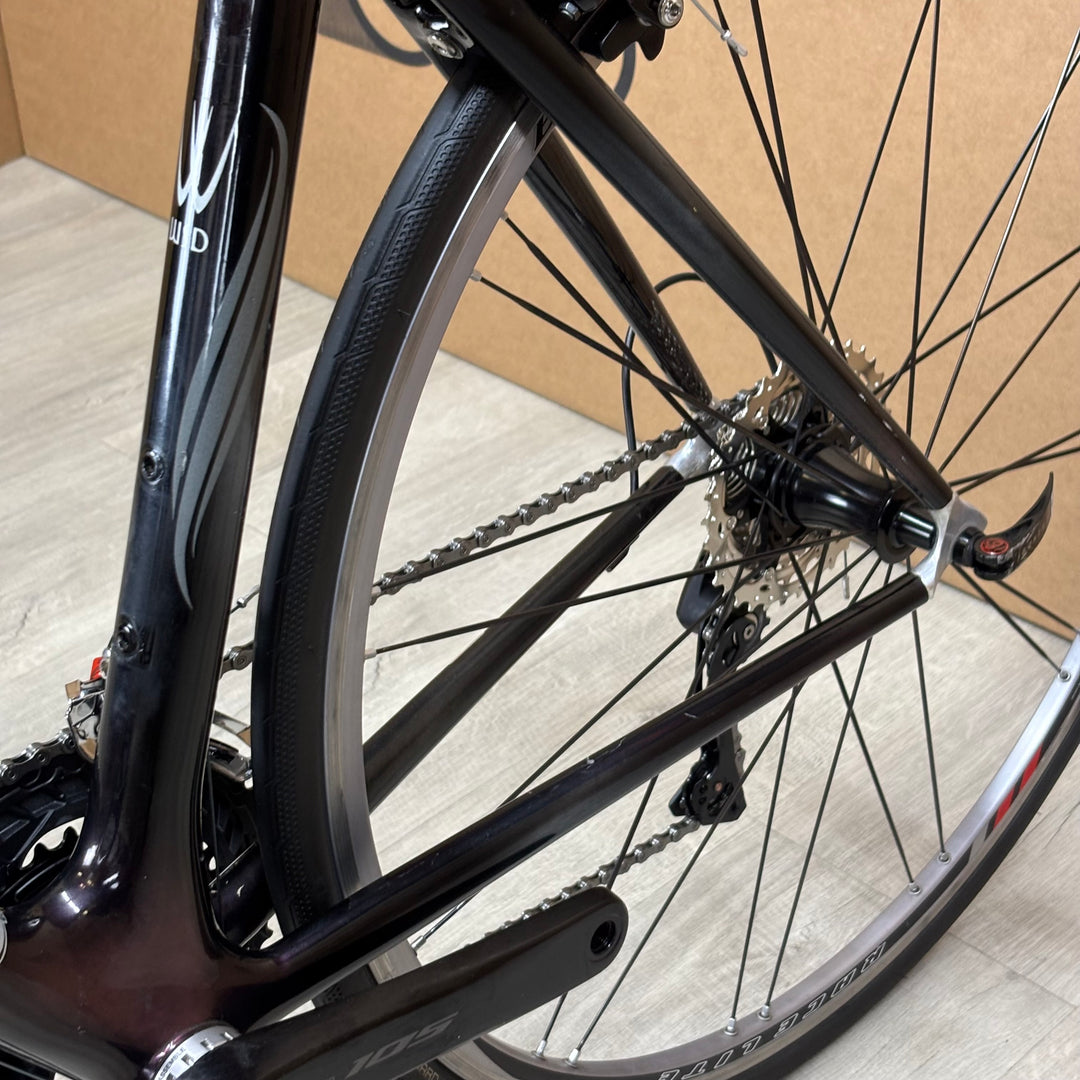 Trek Madone 5.2, Women's Carbon Road Bike, Shimano 105 11-Speed, 50cm