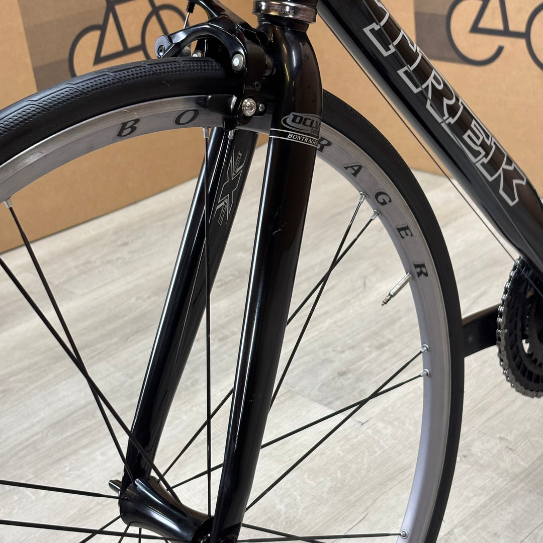 Trek Madone 5.2, Women's Carbon Road Bike, Shimano 105 11-Speed, 50cm