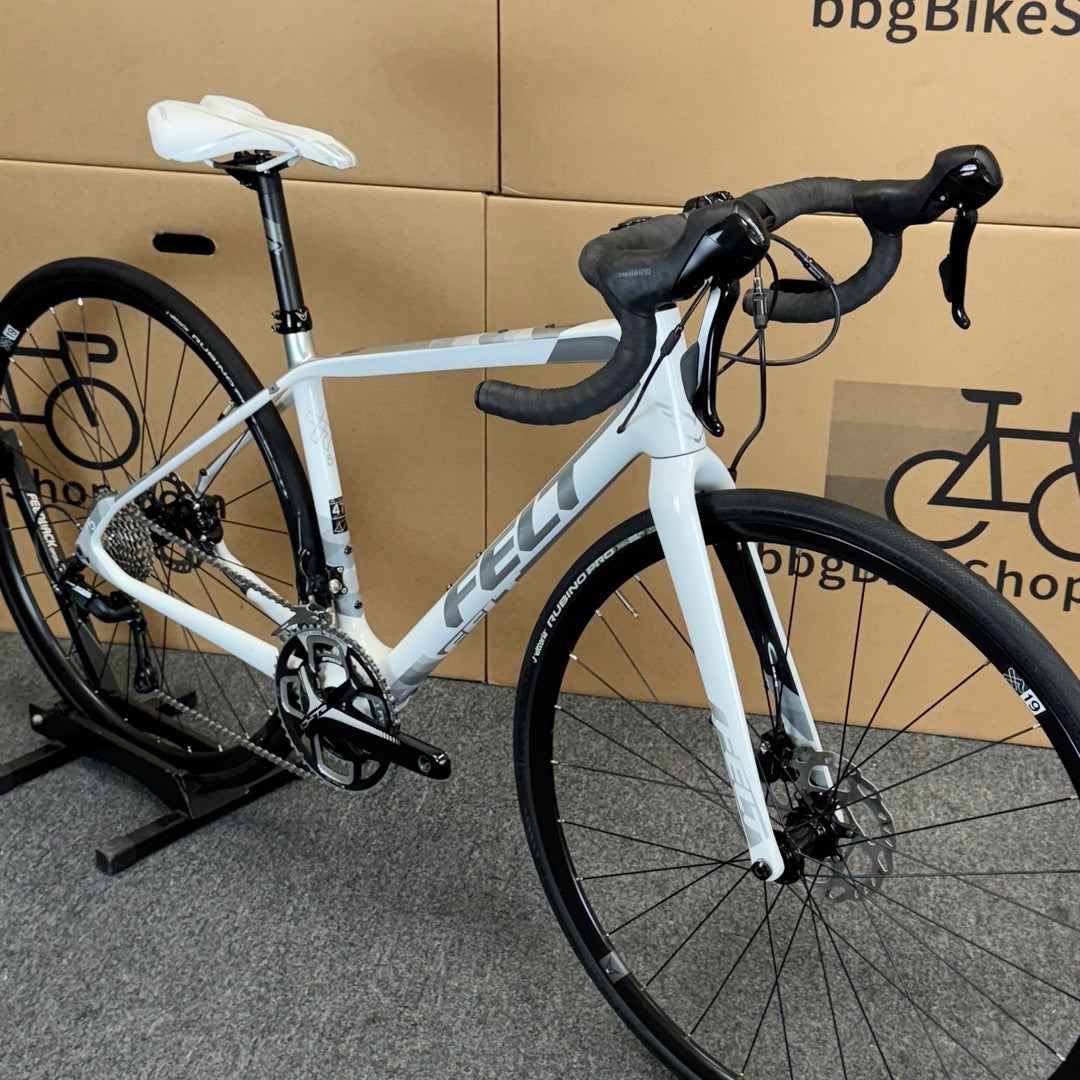 Used Felt VR5W, Disc Carbon Fiber Road Bike, 11-speed Shimano 105, 47cm