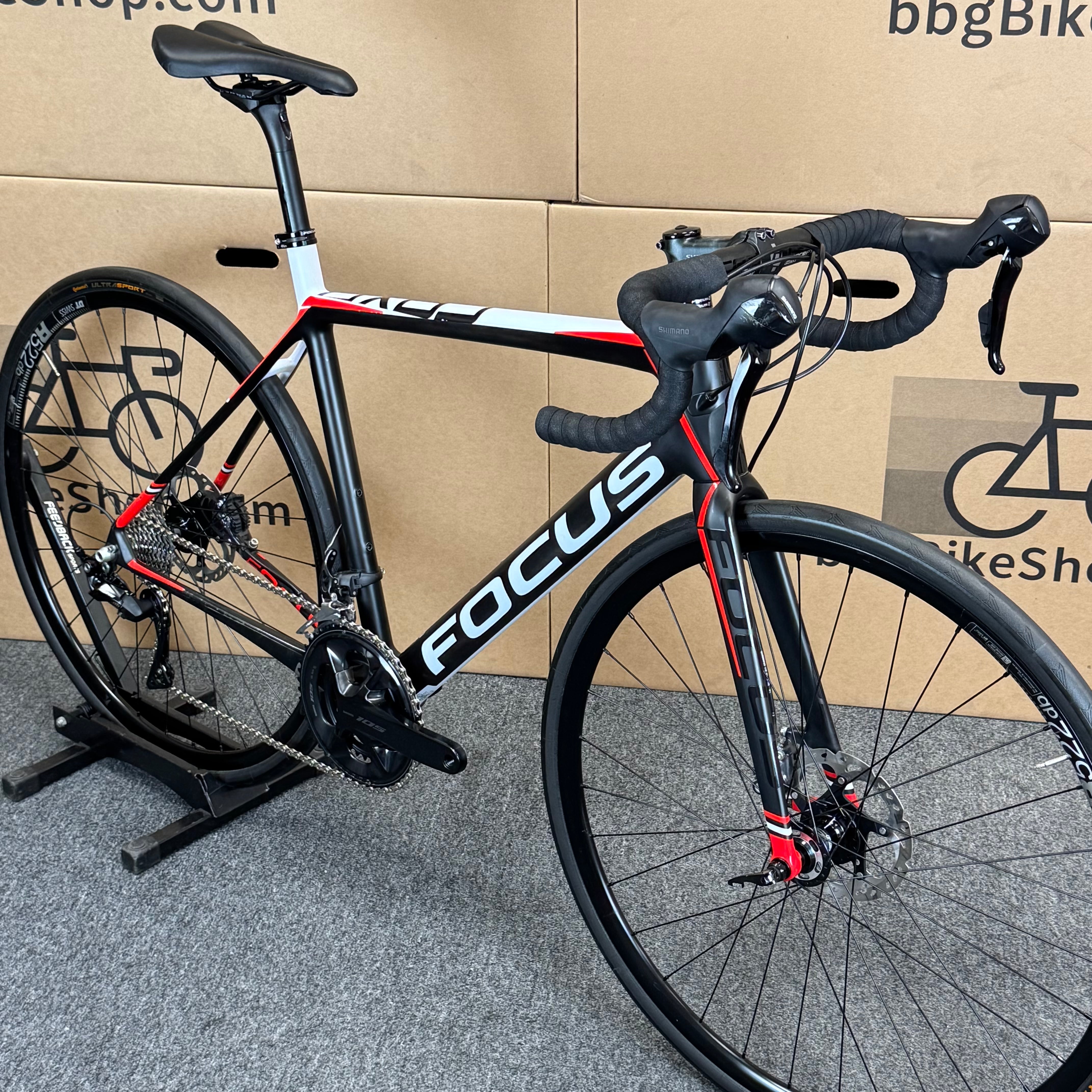 カーボンロードバイク　FOCUS CAYO 7.0 Used Focus Cayo Disc, Carbon Fiber Road Bike, Medium