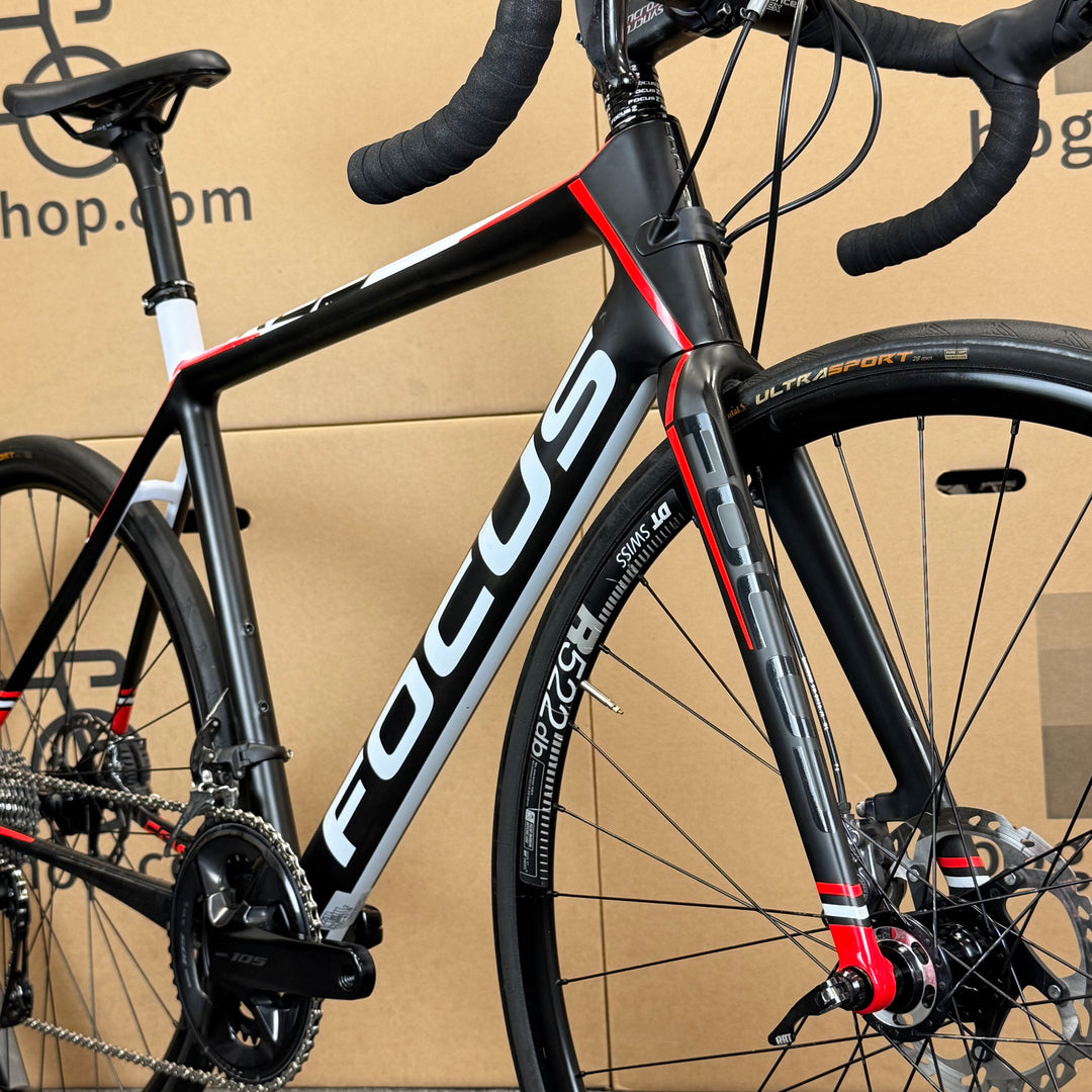 Used Focus Cayo Disc, Carbon Fiber Road Bike, Medium