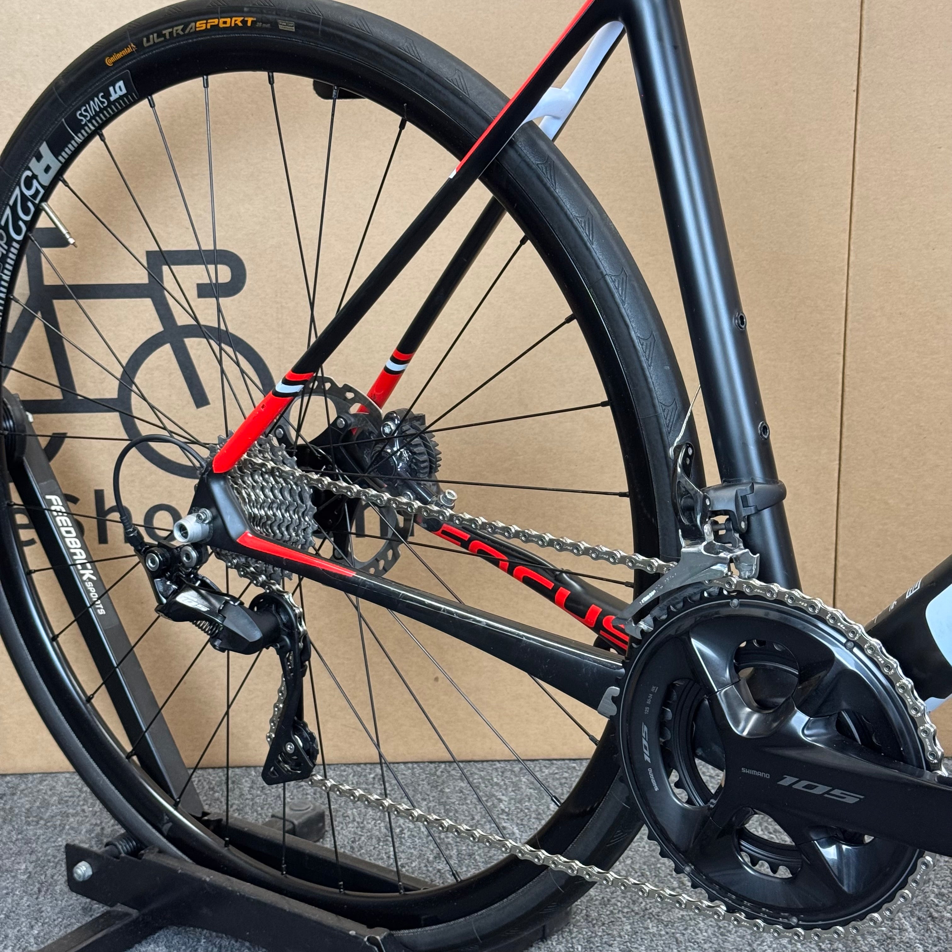 Used Focus Cayo Disc, Carbon Fiber Road Bike, Medium