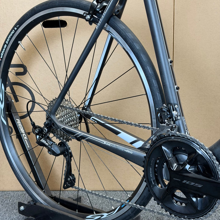 Used Felt F1, 11-speed Shimano 105, Carbon Fiber Road Bike-2015, 58cm
