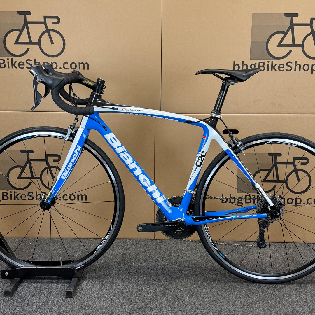 Used Bianchi Infinito, 11-speed Shimano Ultegra, Carbon Fiber Road Bike, 53cm