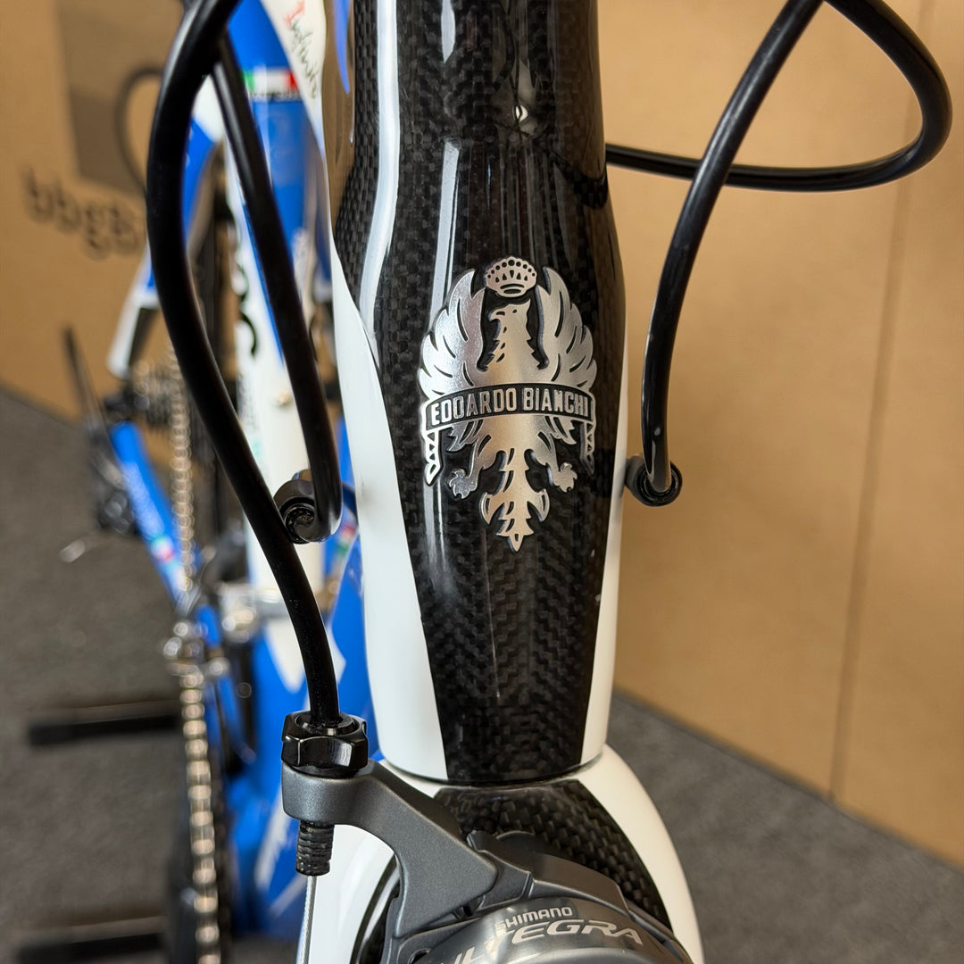 Used Bianchi Infinito, 11-speed Shimano Ultegra, Carbon Fiber Road Bike, 53cm