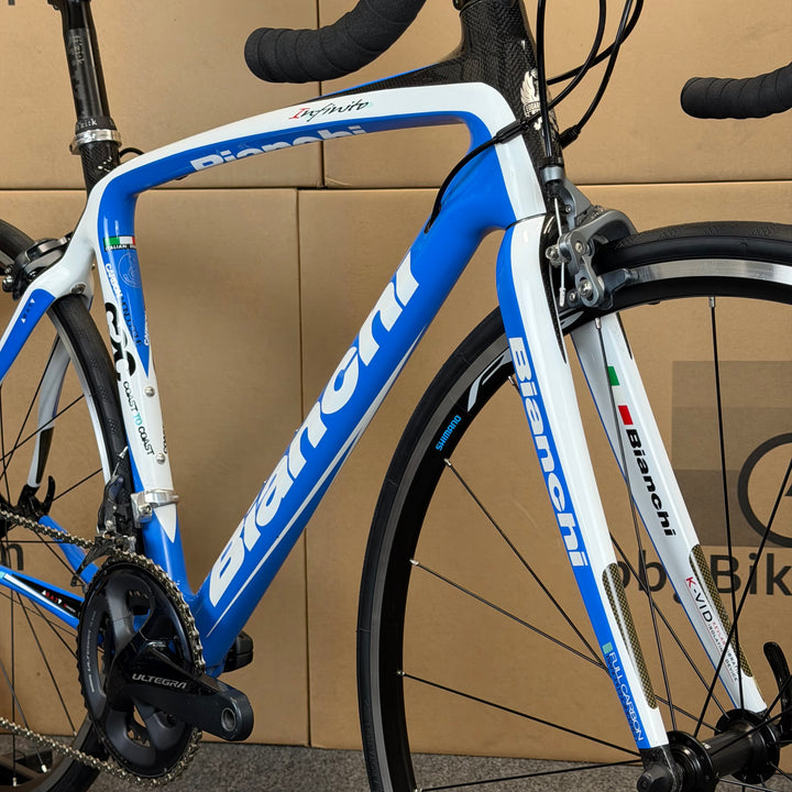 Used Bianchi Infinito, 11-speed Shimano Ultegra, Carbon Fiber Road Bike, 53cm