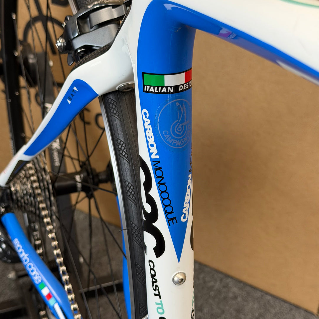 Used Bianchi Infinito, 11-speed Shimano Ultegra, Carbon Fiber Road Bike, 53cm