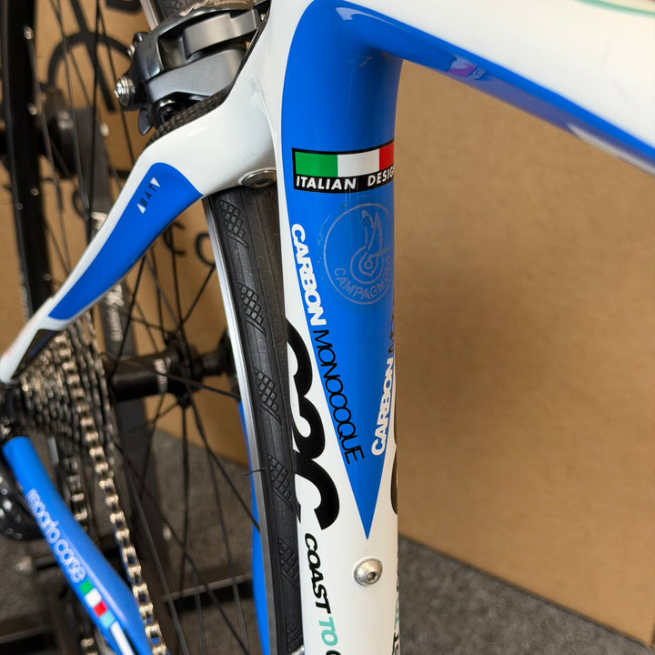 Used Bianchi Infinito, 11-speed Shimano Ultegra, Carbon Fiber Road Bike, 53cm