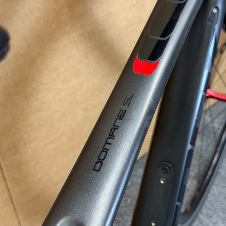 Used Trek Domane SL 6, 11-speed Ultegra Di2, Carbon Road Bike-2018, 52cm
