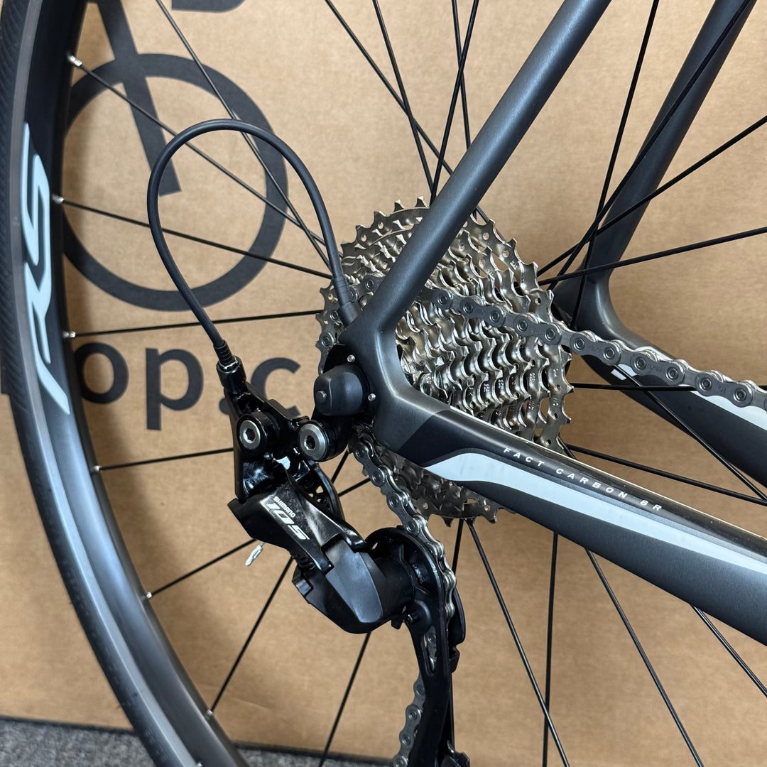 Used Specialized Roubaix SL4, 11-speed Shimano 105, Carbon Road Bike-2015, 61cm