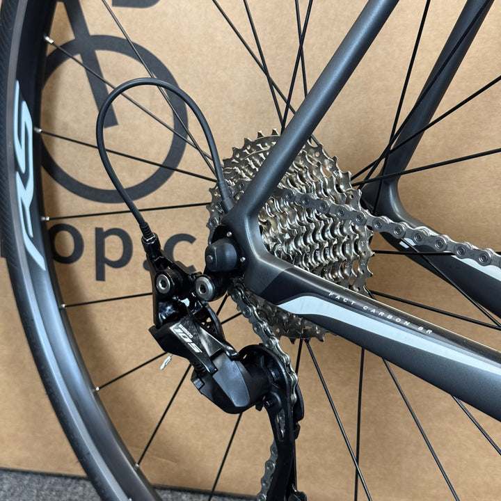 Used Specialized Roubaix SL4, 11-speed Shimano 105, Carbon Road Bike-2015, 61cm