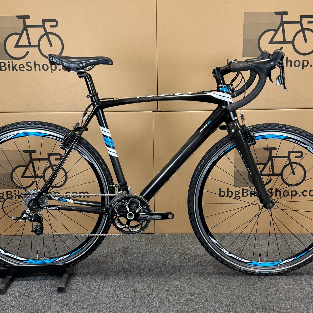 gravel bike 56 cm Used Raleigh RXC, Carbon Fiber Gravel Bike, 56cm