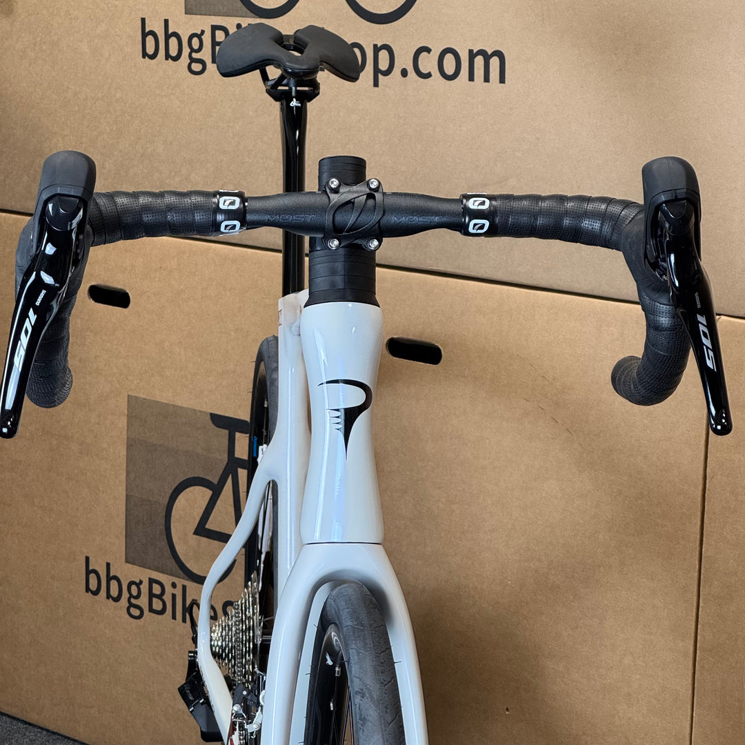 Demo Pinarello X1, Endurance Carbon Fiber Road Bike-2025, 545cc (56cm)