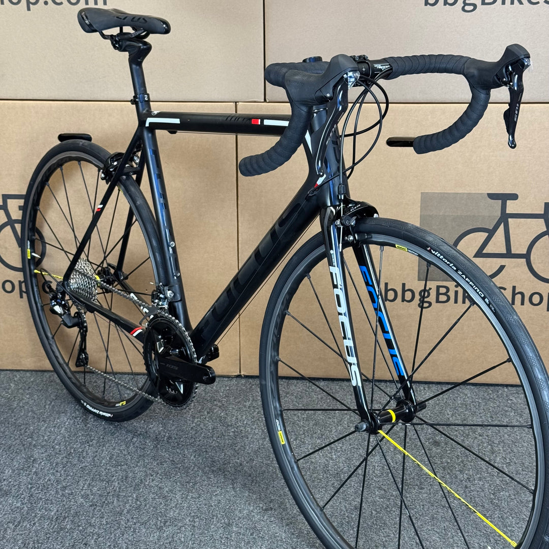 Used Focus Izalco Max, 11-speed Shimano 105, Carbon Fiber Road Bike-2015, 56cm