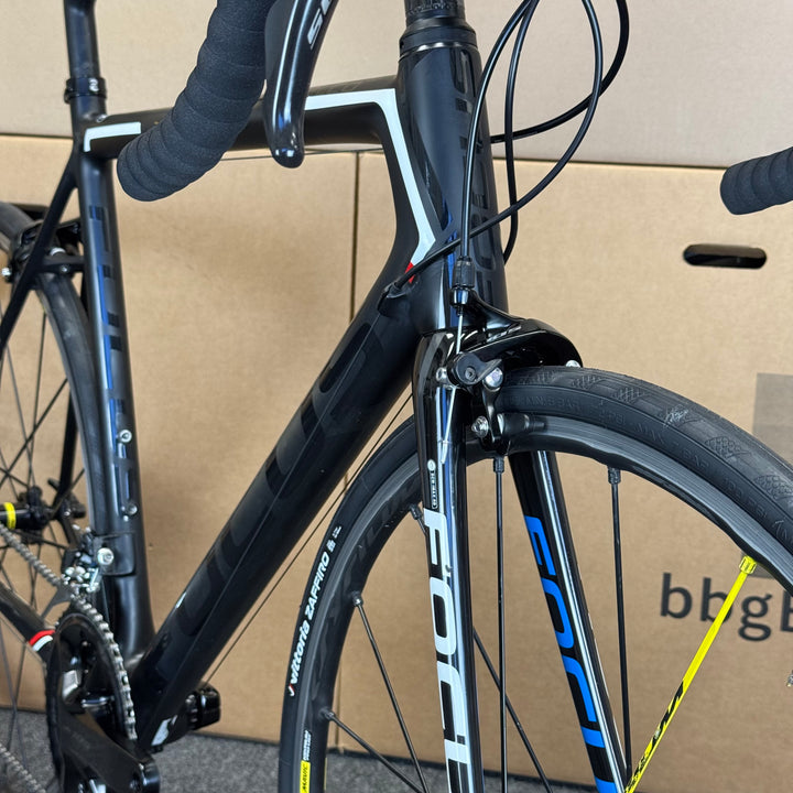 Used Focus Izalco Max, 11-speed Shimano 105, Carbon Fiber Road Bike-2015, 56cm