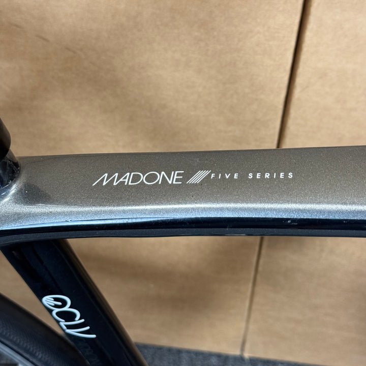 Used Trek Madone 5.2, Shimano Ultegra, Carbon Fiber Road Bike-2013, 52cm