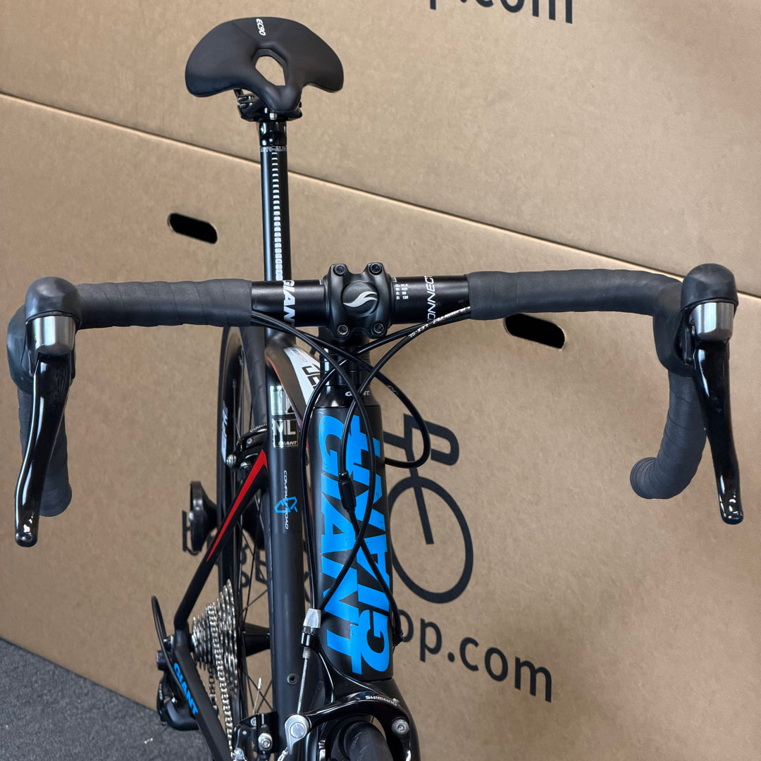 Used Giant Defy, Carbon Fiber Road Bike-2014, Medium / Large 56cm
