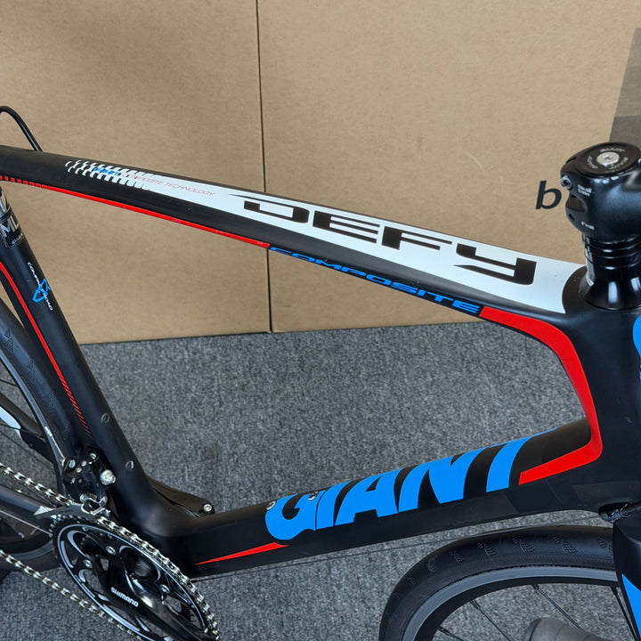 Used Giant Defy, Carbon Fiber Road Bike-2014, Medium / Large 56cm