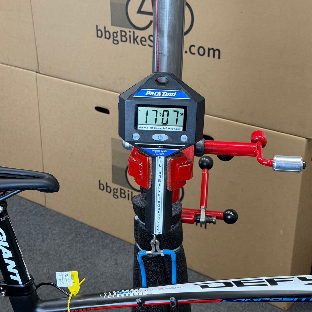 Used Giant Defy, Carbon Fiber Road Bike-2014, Medium / Large 56cm