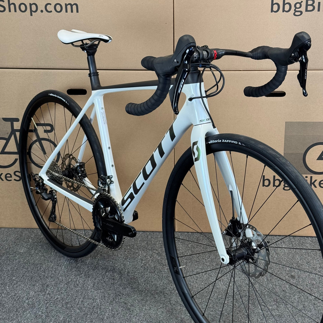 Used Scott Addict 20 Disc, 11-speed Shimano 105, Carbon Road Bike-2021, 52cm