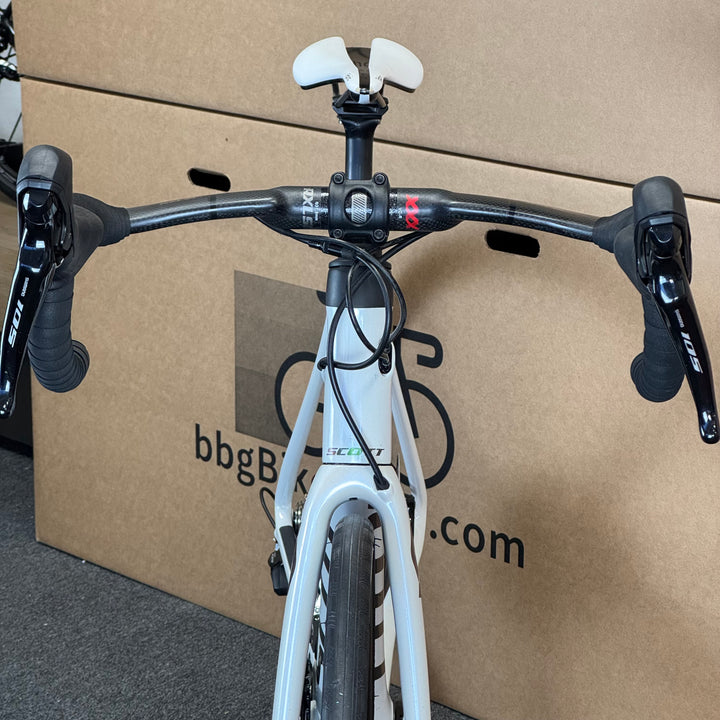Used Scott Addict 20 Disc, 11-speed Shimano 105, Carbon Road Bike-2021, 52cm