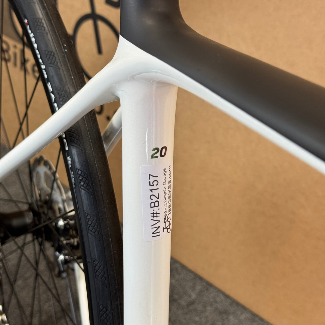 Used Scott Addict 20 Disc, 11-speed Shimano 105, Carbon Road Bike-2021, 52cm