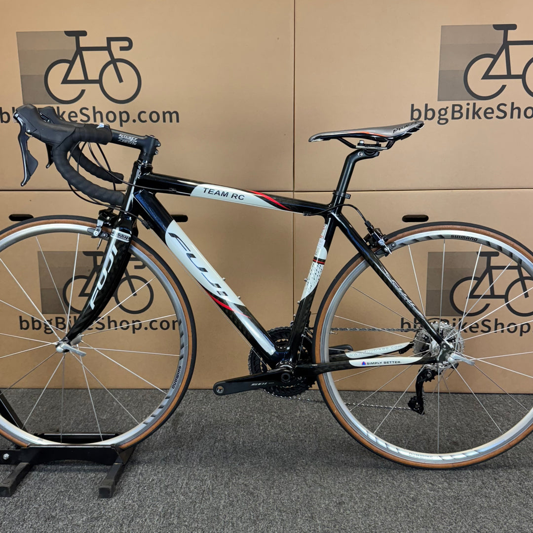 Used Fuji Team RC, 11-speed Shimano 105, Carbon. Fiber Road Bike-2006, 52cm