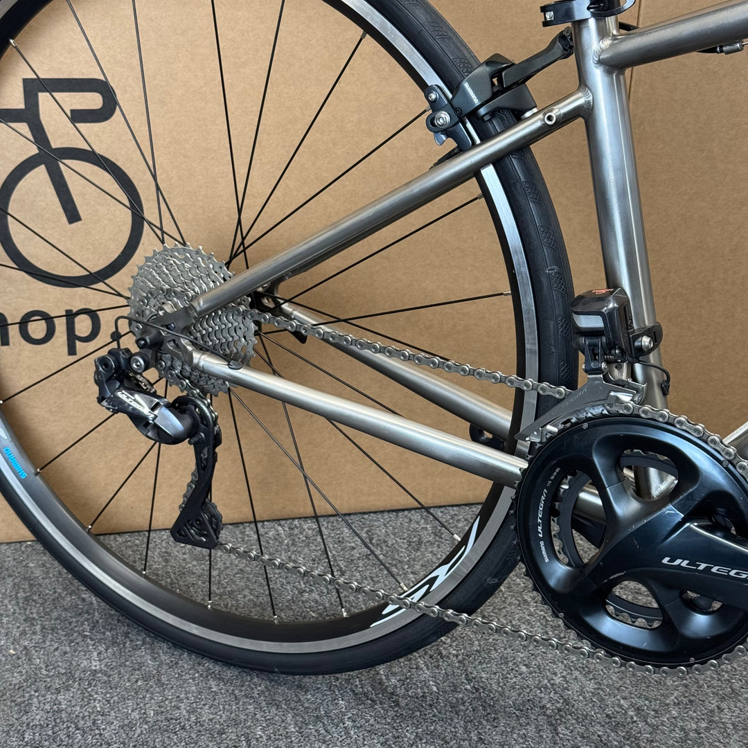48cm Van Nicholas Titanium Road Bike, Shimano Ultegra Di2 11-speed, Carbon Fork