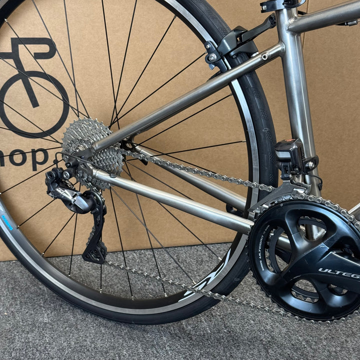 48cm Van Nicholas Titanium Road Bike, Shimano Ultegra Di2 11-speed, Carbon Fork