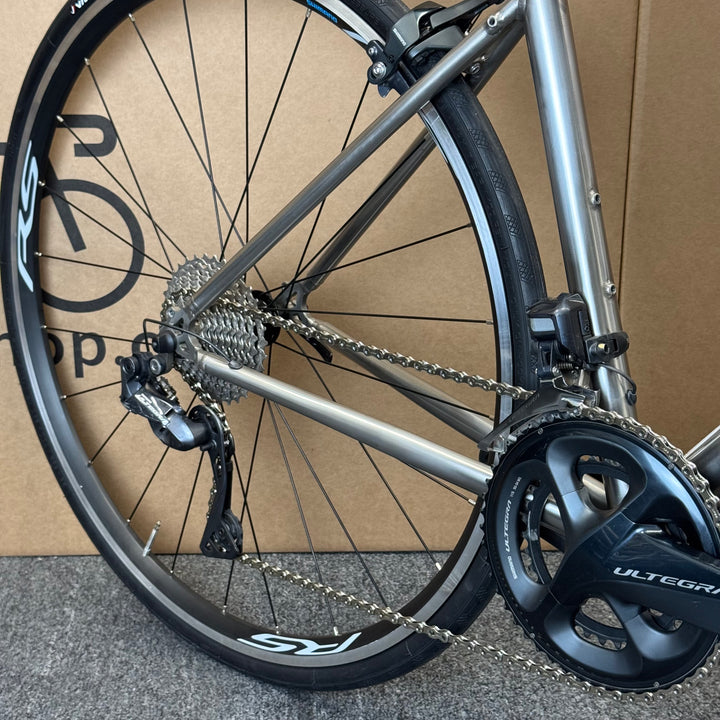 52cm Van Nicholas Titanium Road Bike, Shimano Ultegra Di2 11-speed, Carbon Fork