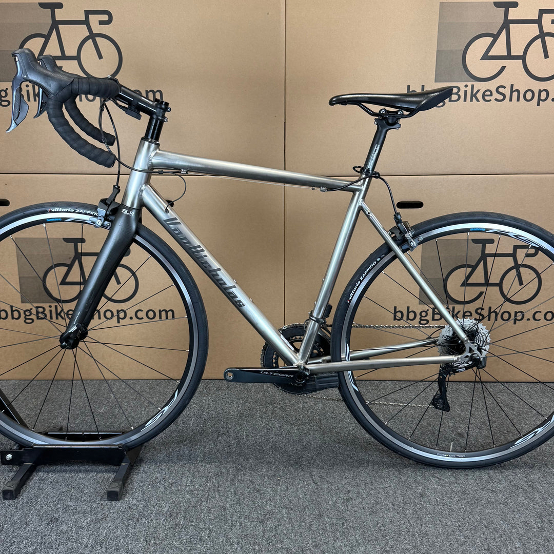 54cm Van Nicholas Titanium Road Bike, Shimano Ultegra Di2 11-speed, Carbon Fork