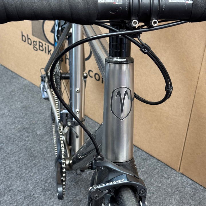 54cm Van Nicholas Titanium Road Bike, Shimano Ultegra Di2 11-speed, Carbon Fork