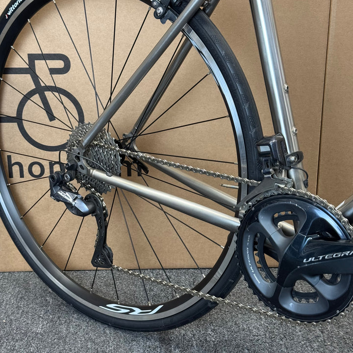 54cm Van Nicholas Titanium Road Bike, Shimano Ultegra Di2 11-speed, Carbon Fork