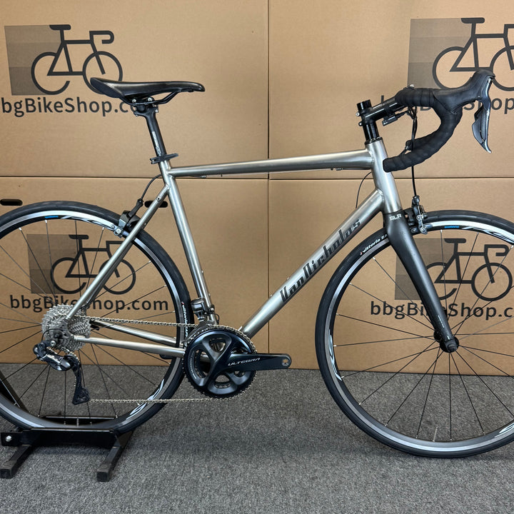 56cm Van Nicholas Titanium Road Bike, Shimano Ultegra Di2 11-speed, Carbon Fork