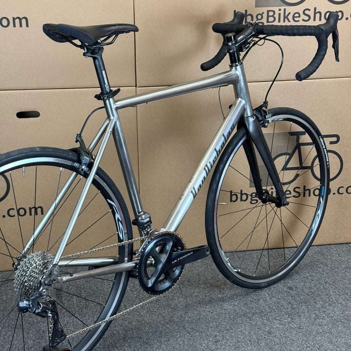 Van Nicholas Titanium Road Bike, Shimano Ultegra Di2 11-speed, VNT Carbon Fork