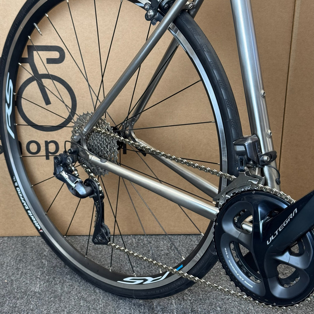 Van Nicholas Titanium Road Bike, Shimano Ultegra Di2 11-speed, VNT Carbon Fork