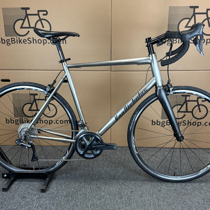 Van Nicholas Titanium Road Bike, Shimano Ultegra Di2 11-speed, VNT Carbon Fork