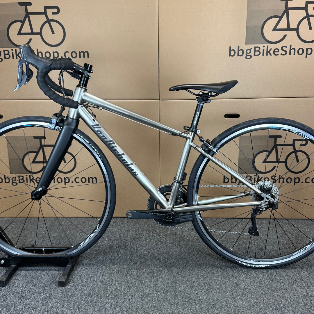 48cm Van Nicholas Titanium Road Bike, Shimano Ultegra Di2 11-speed, Carbon Fork