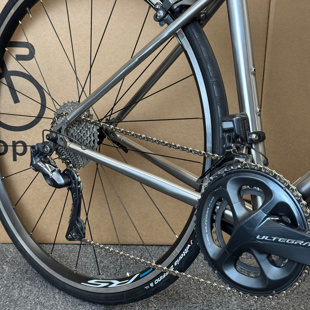 50cm Van Nicholas Titanium Road Bike, Shimano Ultegra Di2 11-speed, Carbon Fork